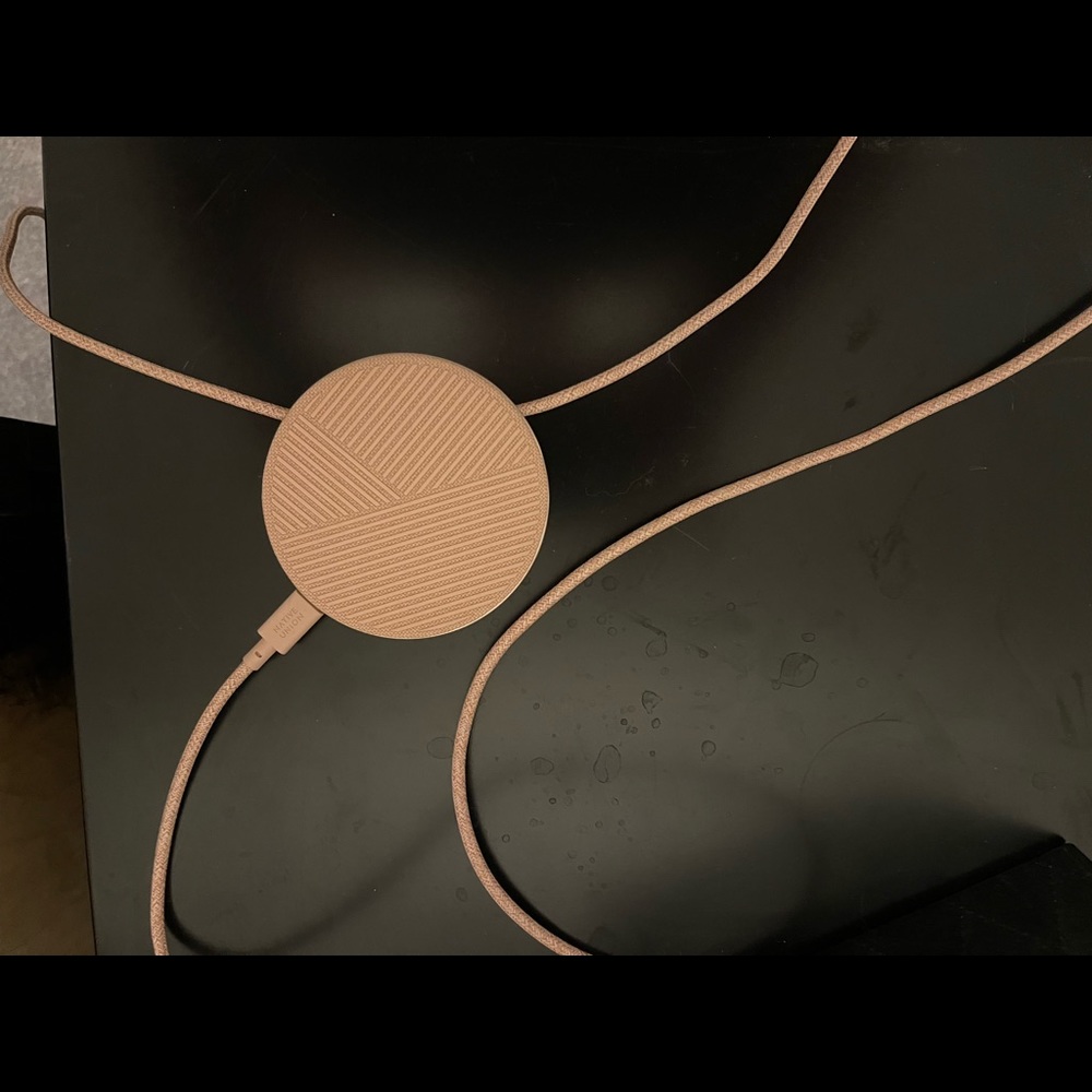 Wireless charging pad